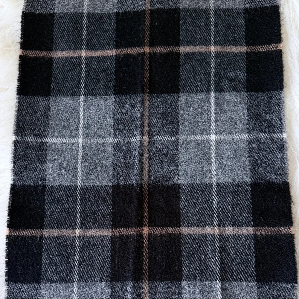 Cashmillion Gray Black Plaid Fringe Scarf